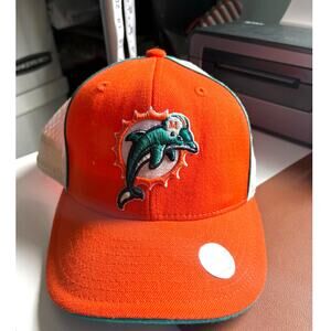 Vintage Miami Dolphins Snapback. Size 7 1/8